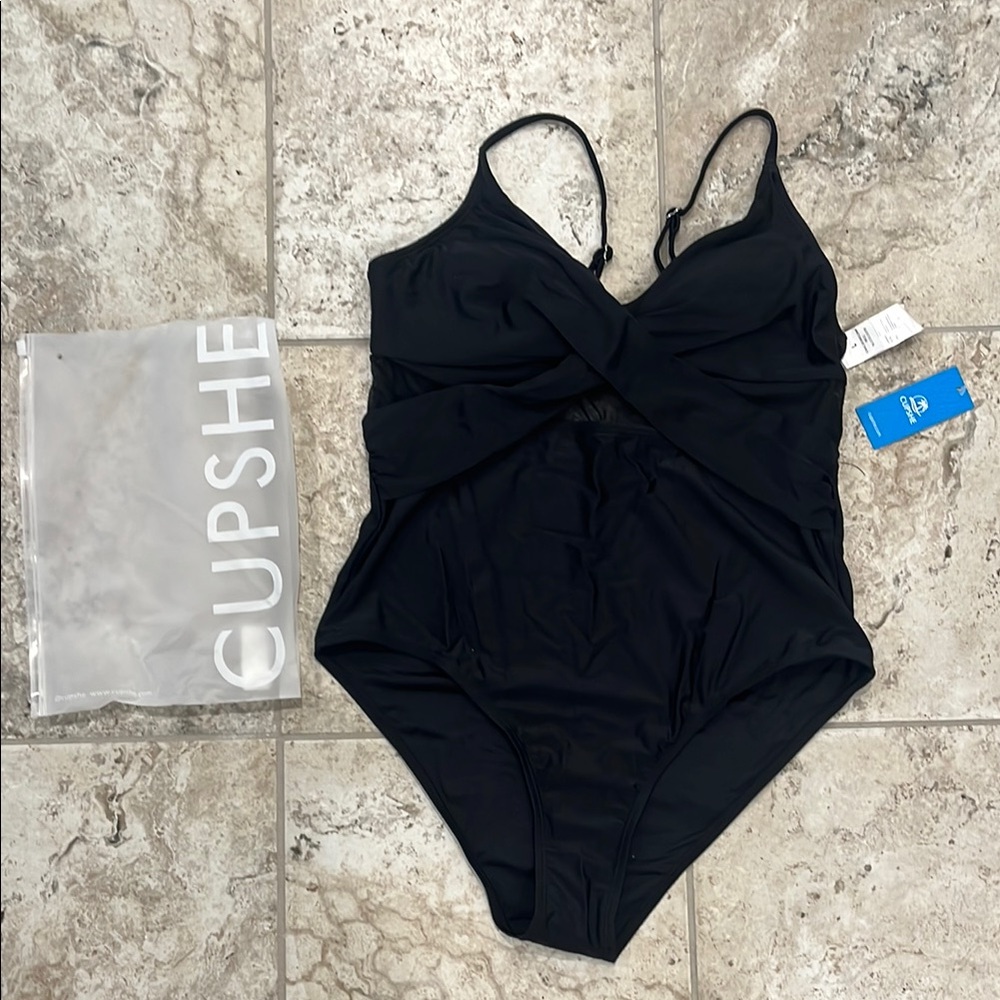 Cupshe Elegant Black Swimsuit